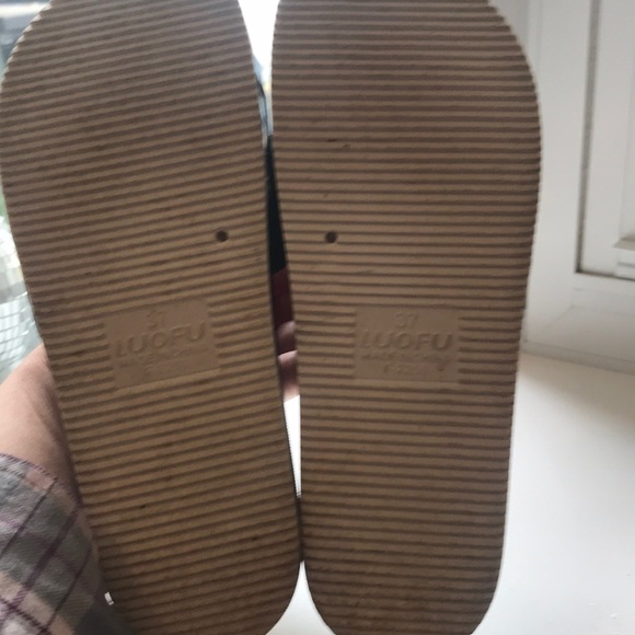 Black slides - Picture 3 of 3